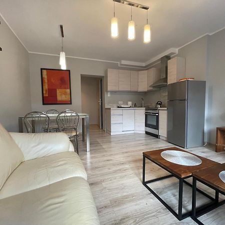 Apartament Przy Cieplickich Tezniach Jelenia Gora Bagian luar foto