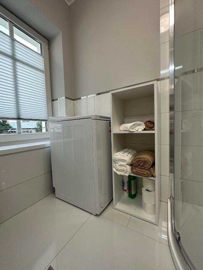 Apartament Przy Cieplickich Tezniach Jelenia Gora Bagian luar foto