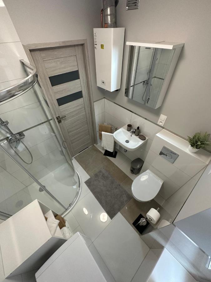 Apartament Przy Cieplickich Tezniach Jelenia Gora Bagian luar foto