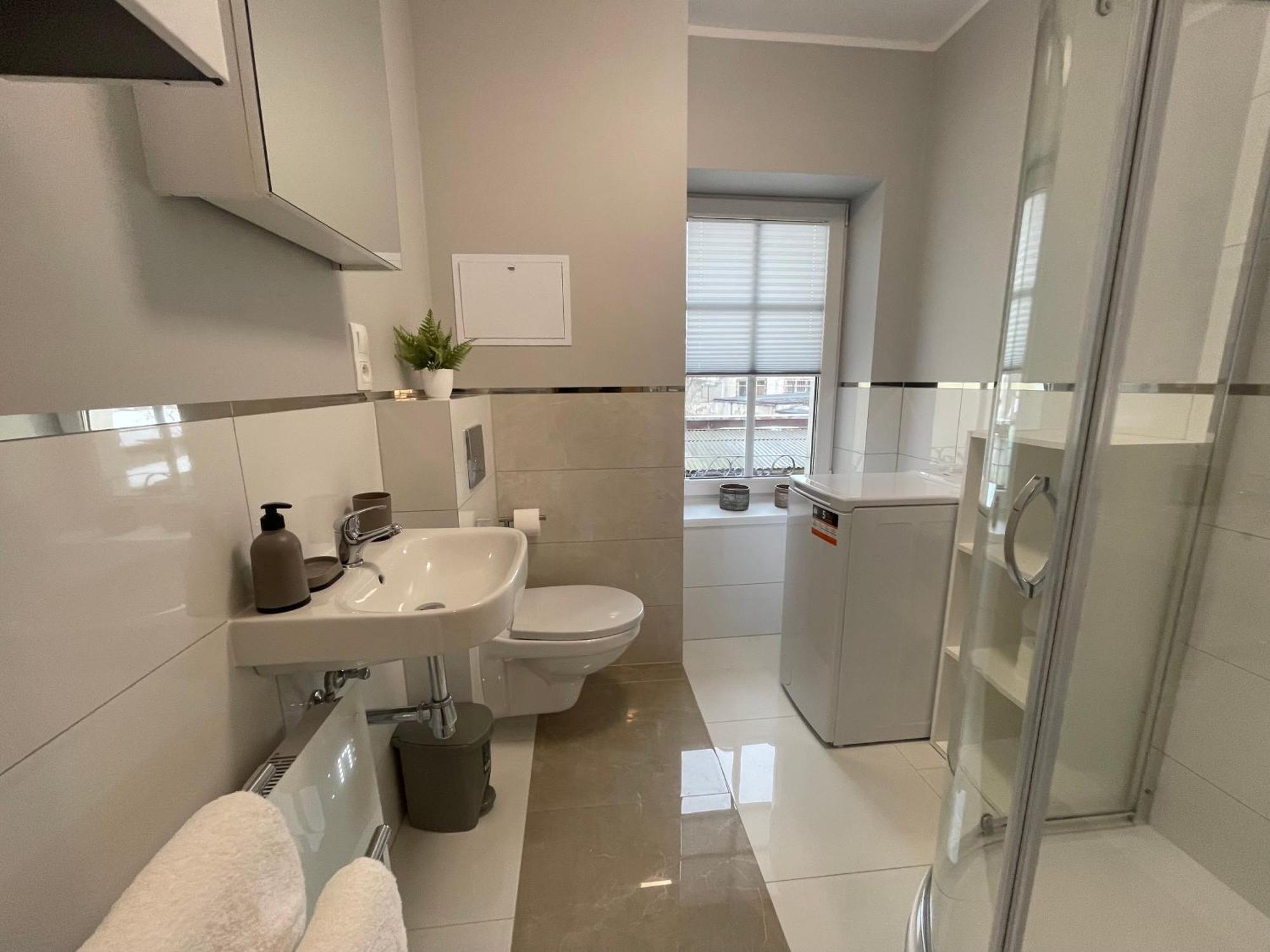 Apartament Przy Cieplickich Tezniach Jelenia Gora Bagian luar foto