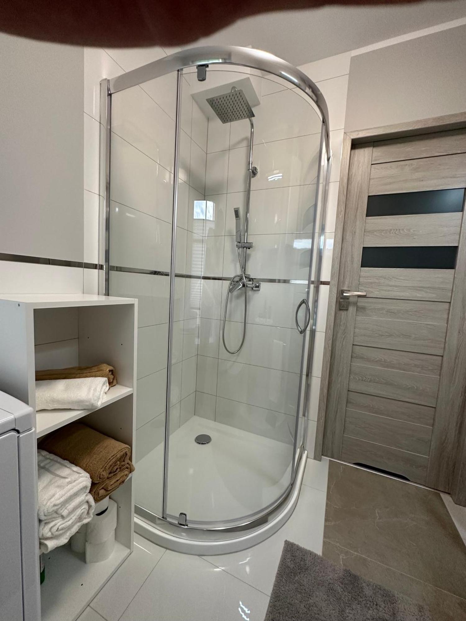 Apartament Przy Cieplickich Tezniach Jelenia Gora Bagian luar foto